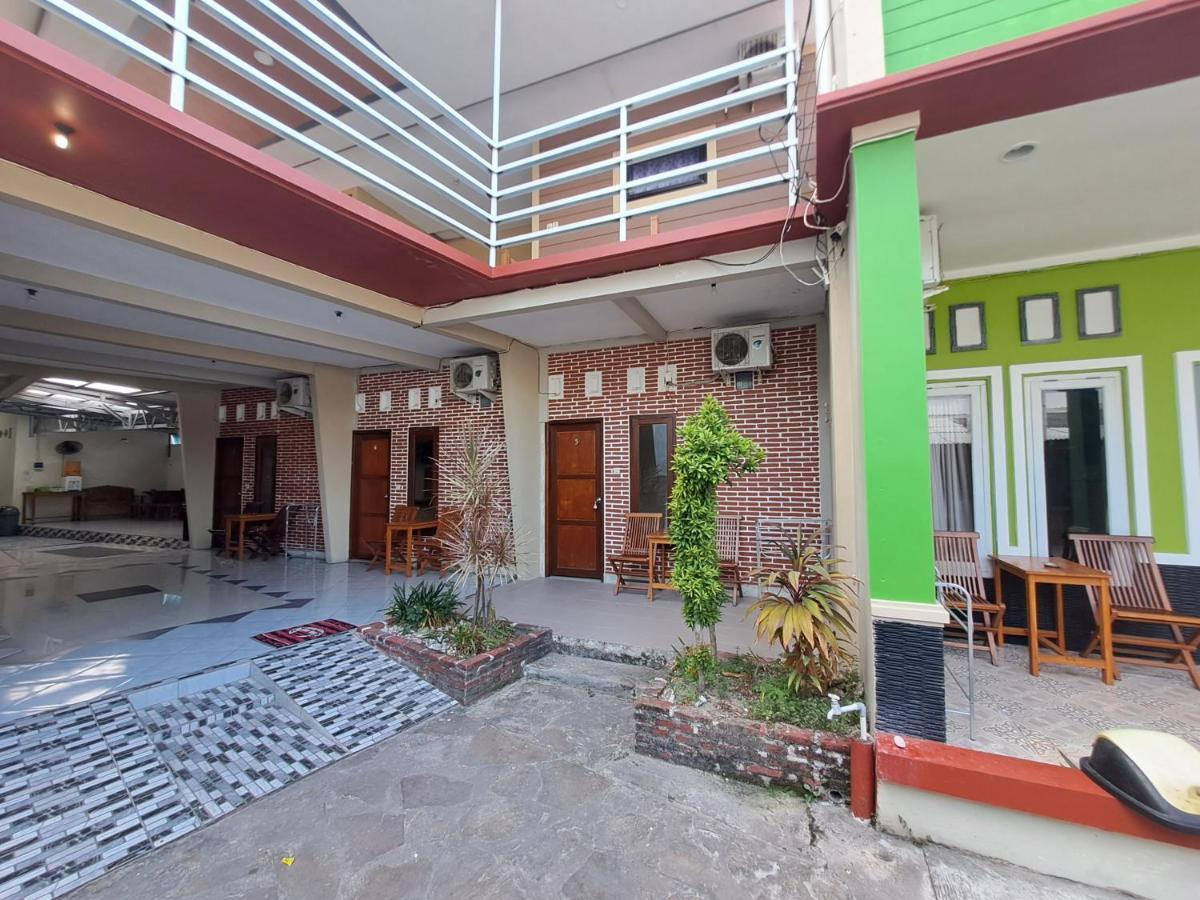 Azza Karimunjawa Hotel Buitenkant foto